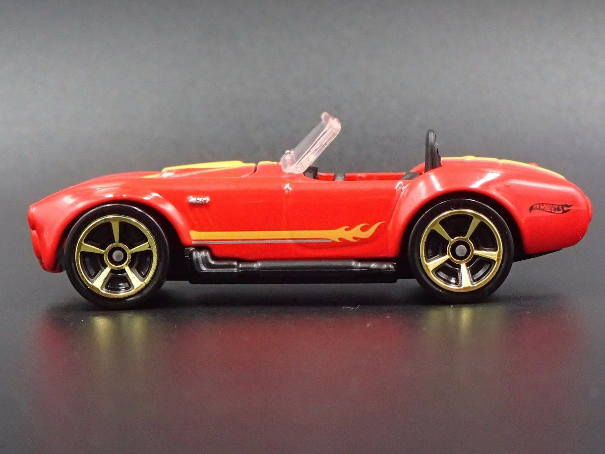 1965 65 SHELBY COBRA 427 S/C 1:64 SCALE COLLECTIBLE DIORAMA DIECAST MODEL CAR-Burning Rubber Toy Company
