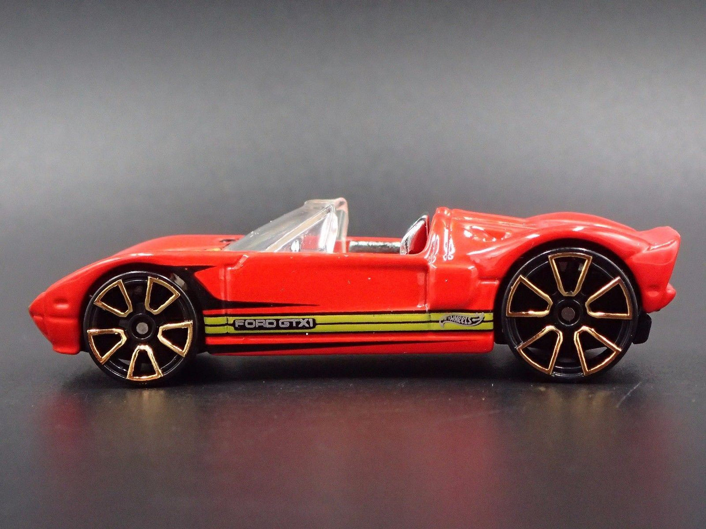 2005 05 FORD GTX1 CONCEPT CAR RED 1:64 SCALE COLLECTIBLE DIECAST MODEL CAR