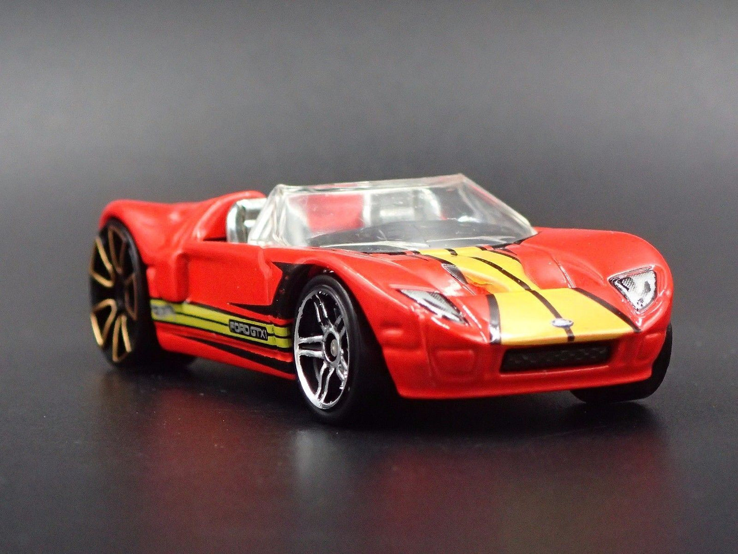2005 05 FORD GTX1 CONCEPT CAR RED 1:64 SCALE COLLECTIBLE DIECAST MODEL CAR