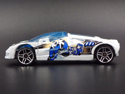 1995 95 FORD GT90 PROTOTYPE CONCEPT CAR WHITE 1:64 SCALE DIECAST MODEL CAR