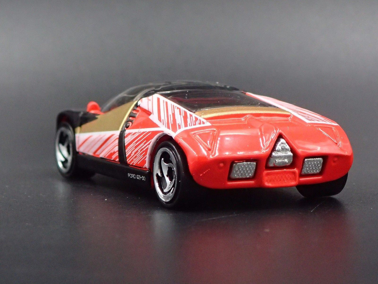 1995 95 FORD GT90 PROTOTYPE CONCEPT CAR RED 1:64 SCALE DIORAMA DIECAST MODEL CAR
