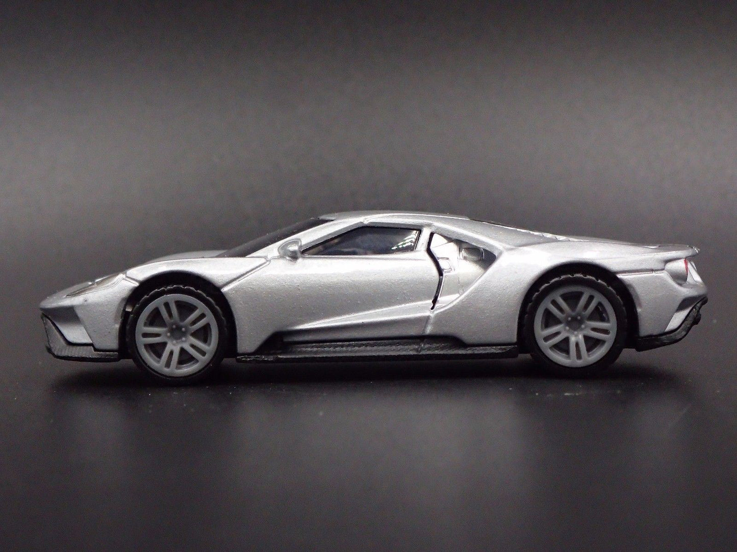 2017-2022 FORD GT SUPERCAR SILVER RARE 1:64 SCALE COLLECTIBLE DIECAST MODEL CAR