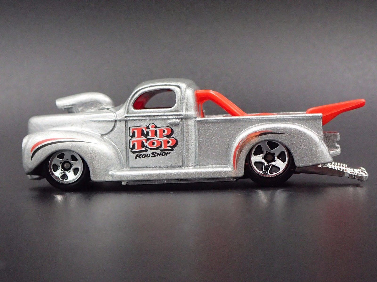 1940 FORD PICKUP TRUCK RARE 1:64 SCALE COLLECTIBLE DIORAMA DIECAST MODEL CAR-Burning Rubber Toy Company