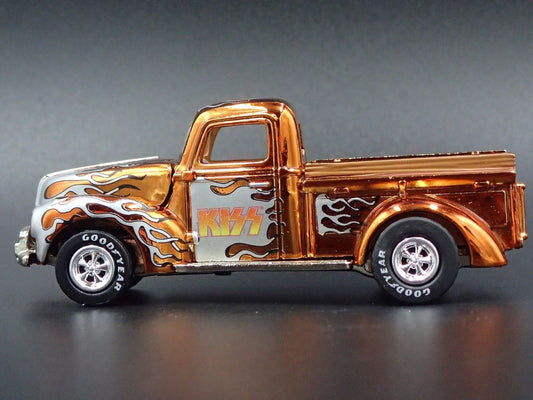 1940 40 FORD PICKUP TRUCK KISS 1:64 SCALE COLLECTIBLE DIORAMA DIECAST MODEL CAR