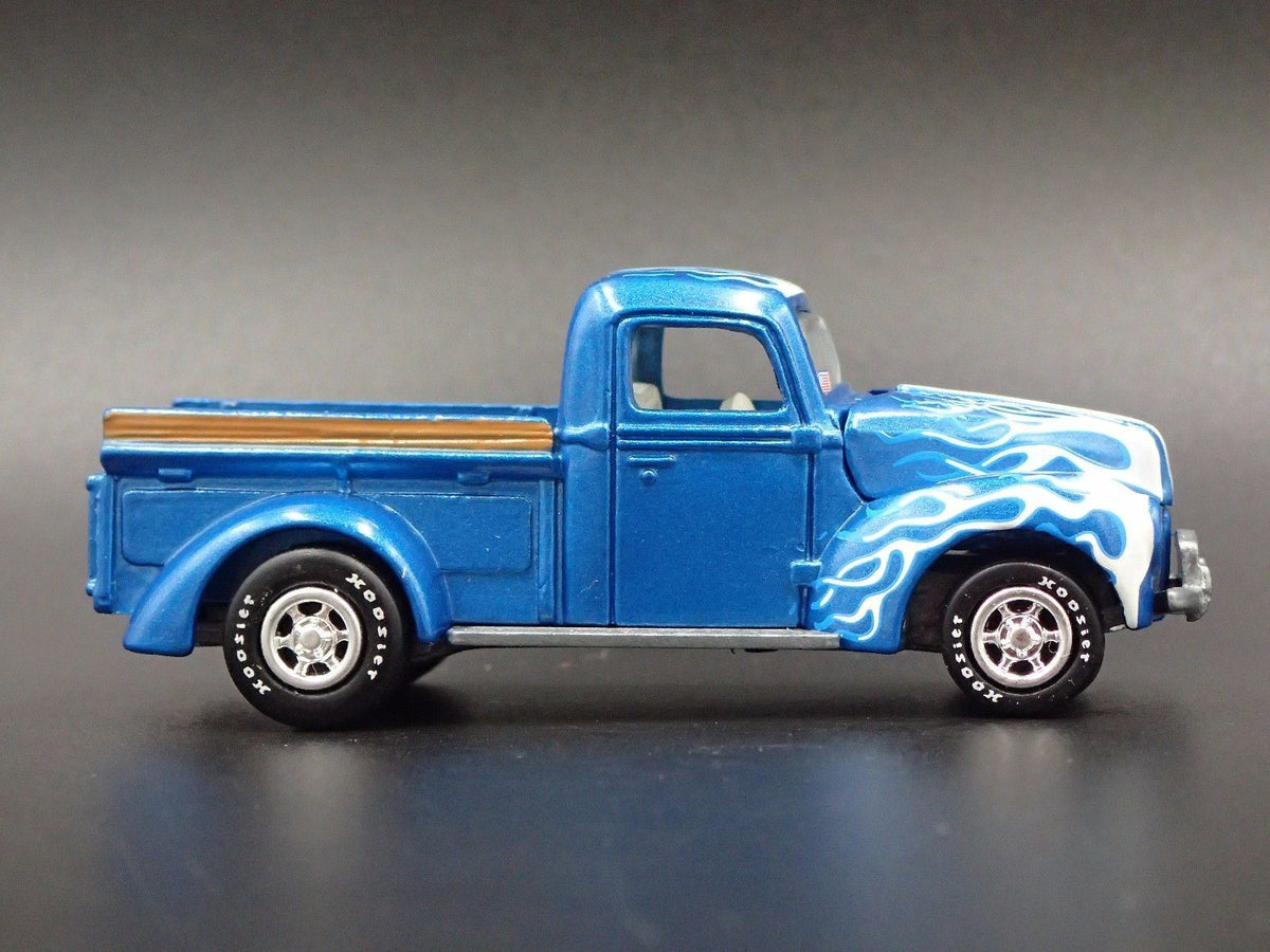 1940 FORD PICKUP TRUCK RARE 1:64 COLLECTIBLE DIORAMA DIECAST MODEL CAR-Burning Rubber Toy Company