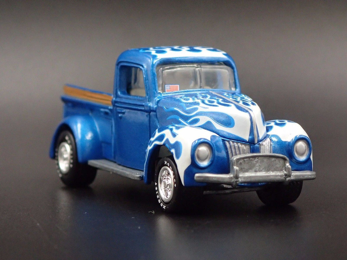 1940 FORD PICKUP TRUCK RARE 1:64 COLLECTIBLE DIORAMA DIECAST MODEL CAR-Burning Rubber Toy Company
