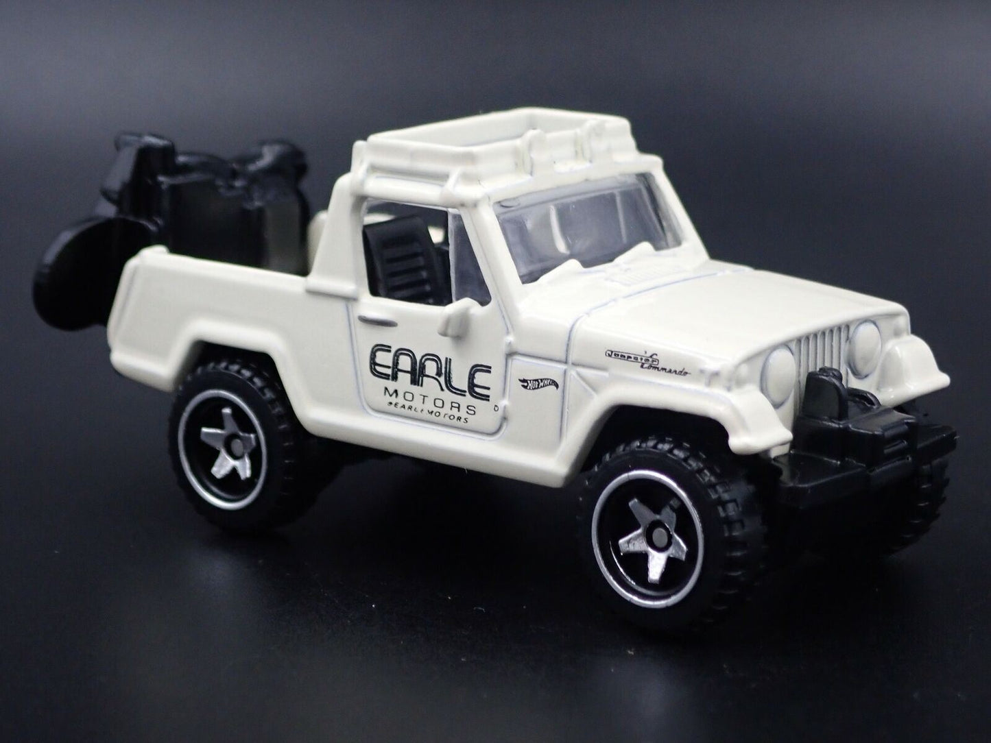 1966 - 1973 JEEP JEEPSTER COMMANDO PICKUP TRUCK 1:64 SCALE DIECAST MODEL CAR