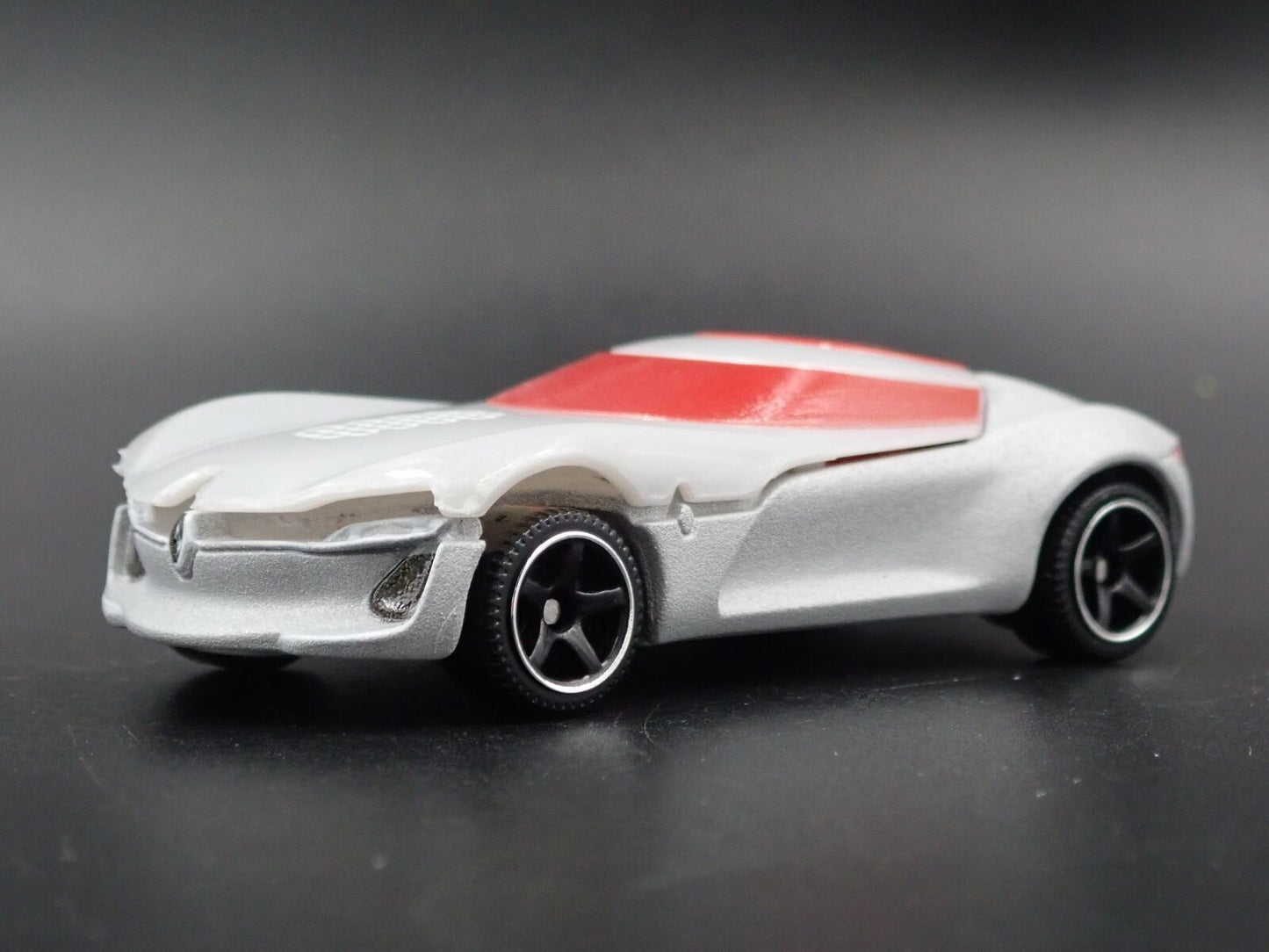 2016 16 RENAULT TREZOR CONCEPT 1:64 SCALE COLLECTIBLE DIORAMA DIECAST MODEL CAR