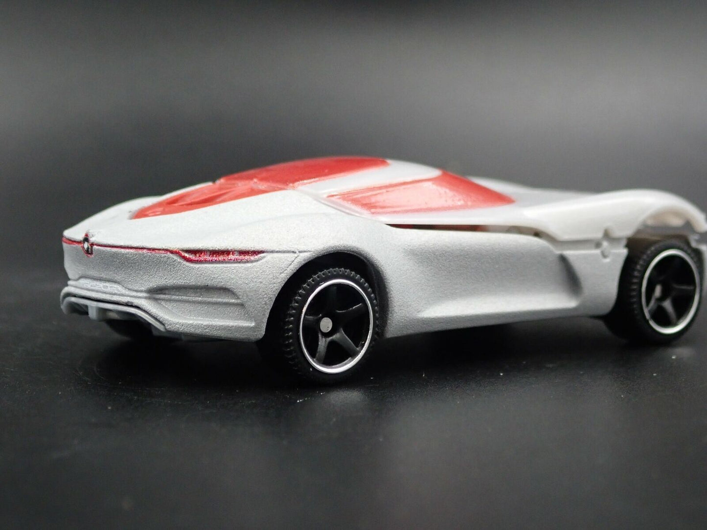 2016 16 RENAULT TREZOR CONCEPT 1:64 SCALE COLLECTIBLE DIORAMA DIECAST MODEL CAR