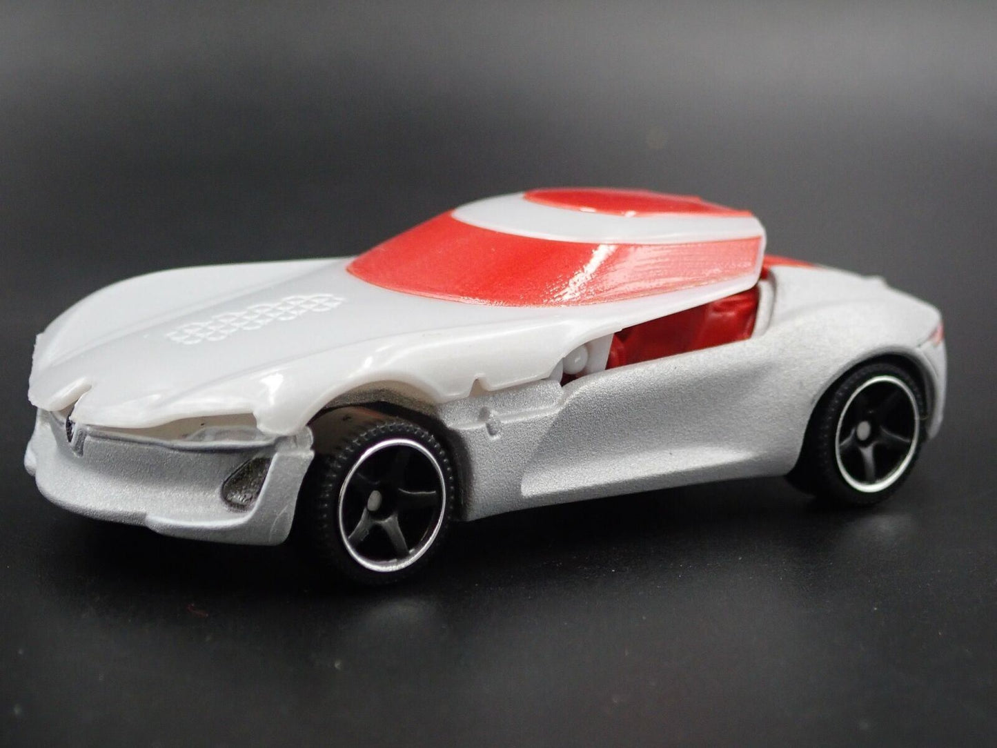 2016 16 RENAULT TREZOR CONCEPT 1:64 SCALE COLLECTIBLE DIORAMA DIECAST MODEL CAR