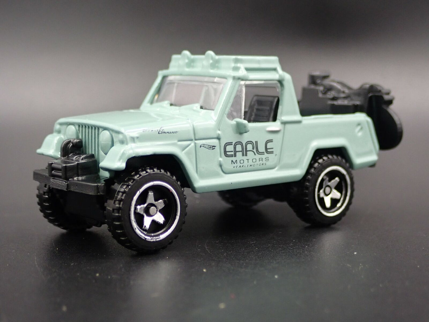 1966 - 1973 JEEP JEEPSTER COMMANDO RARE 1:64 SCALE DIORAMA DIECAST MODEL CAR