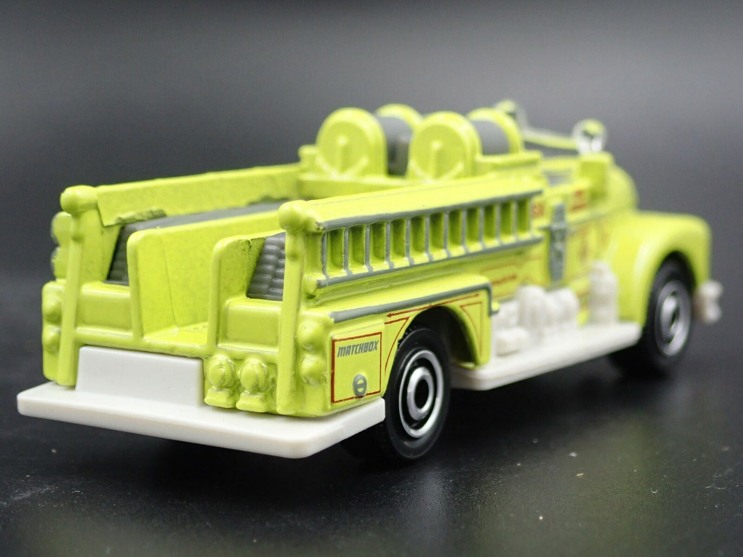 SEAGRAVE FIRE ENGINE LIME 1/64 MB SCALE COLLECTIBLE DIORAMA DIECAST MODEL CAR