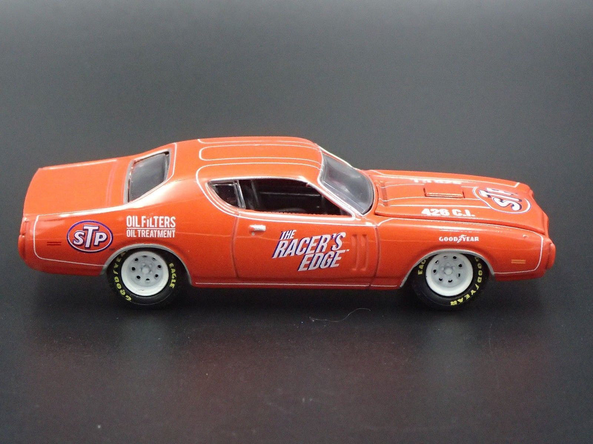 1971 71 DODGE CHARGER STP RARE 1:64 SCALE COLLECTIBLE DIORAMA DIECAST MODEL CAR-Burning Rubber Toy Company