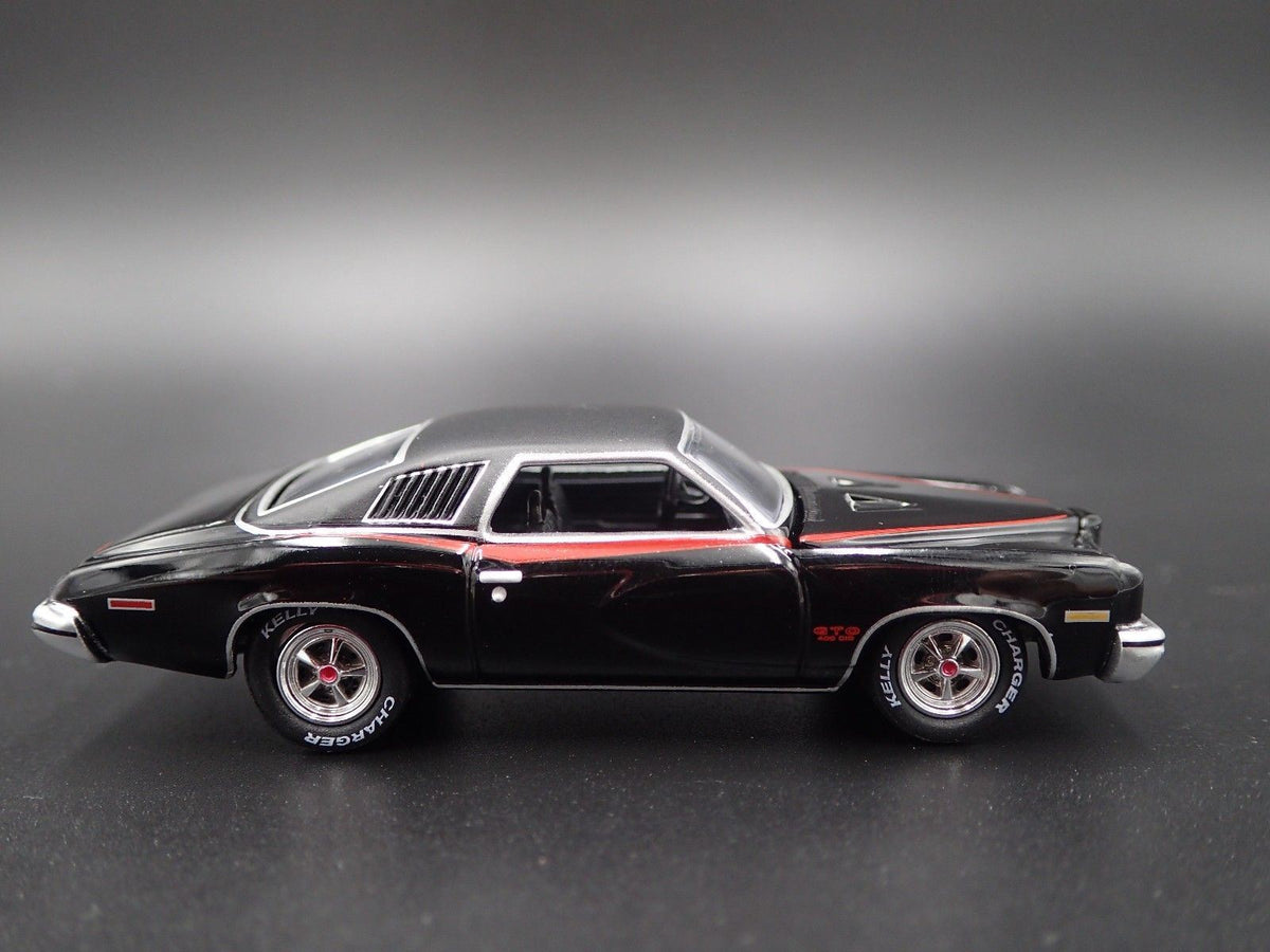 1973 73 PONTIAC GTO RARE 1:64 SCALE COLLECTIBLE DIORAMA DIECAST MODEL CAR-Burning Rubber Toy Company