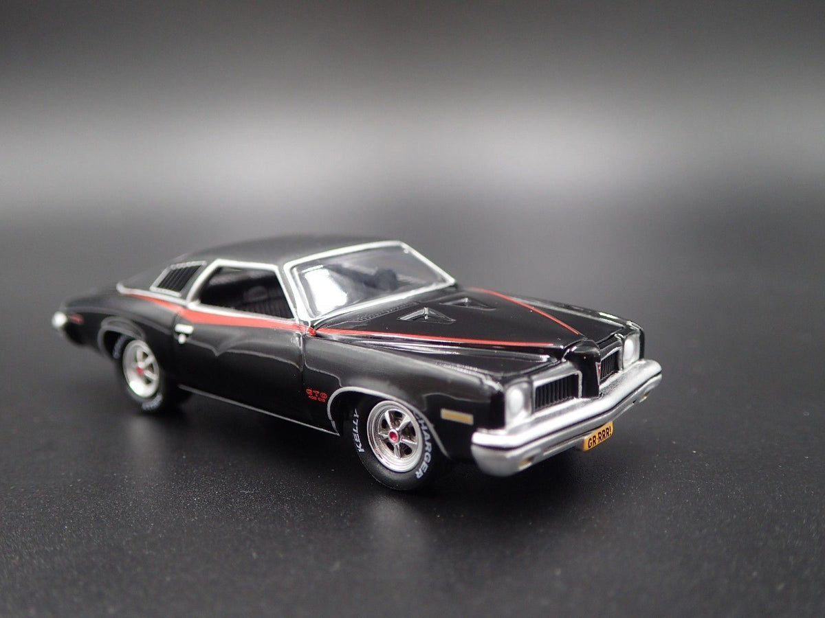1973 73 PONTIAC GTO RARE 1:64 SCALE COLLECTIBLE DIORAMA DIECAST MODEL CAR-Burning Rubber Toy Company