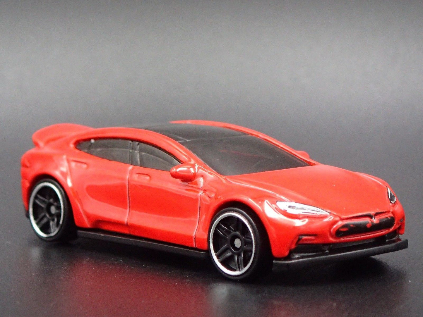 2012-2016 TESLA MODEL S RED 1/64 SCALE COLLECTIBLE DIORAMA DIECAST MODEL CAR