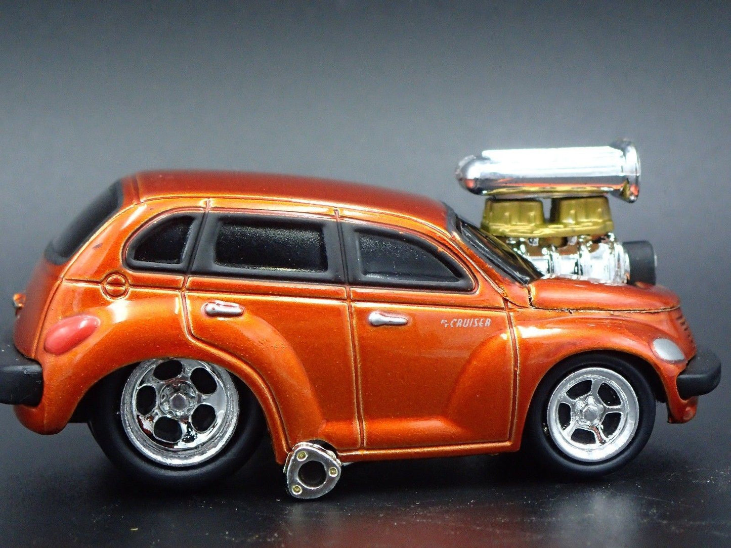 2001-2010 CHRYSLER PT CRUISER w BLOWER ORANGE 1:64 SCALE DIECAST MODEL CAR