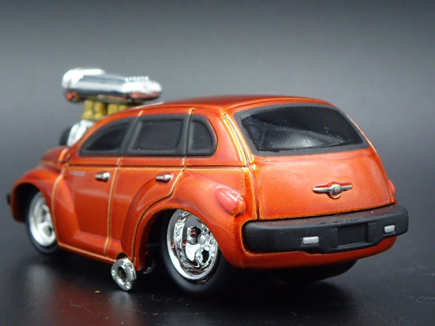 2001-2010 CHRYSLER PT CRUISER w BLOWER ORANGE 1:64 SCALE DIECAST MODEL CAR