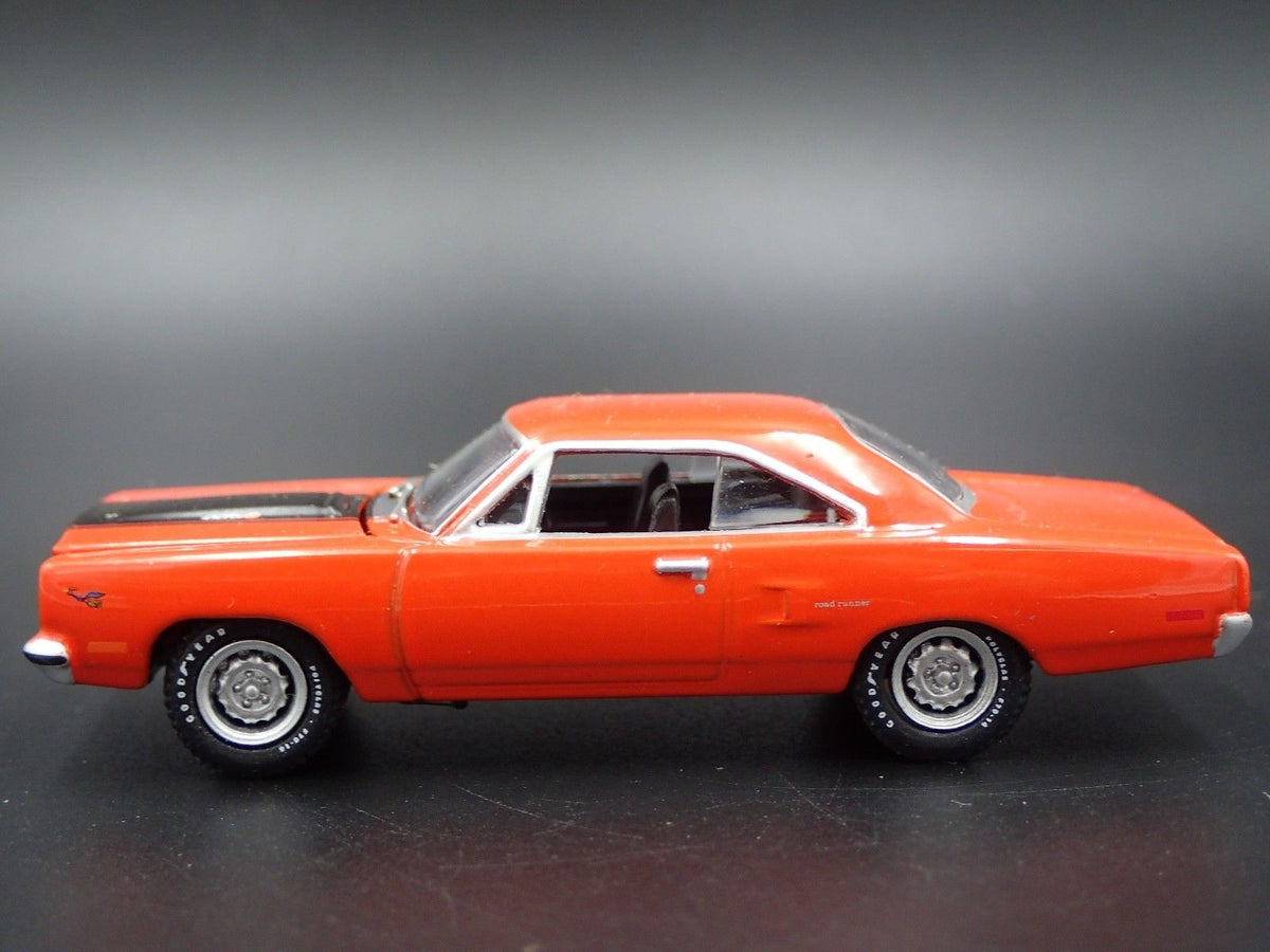 1970 PLYMOUTH ROAD RUNNER RARE 1:64 SCALE LIMITED COLLECTIBLE DIECAST MODEL CAR-Burning Rubber Toy Company