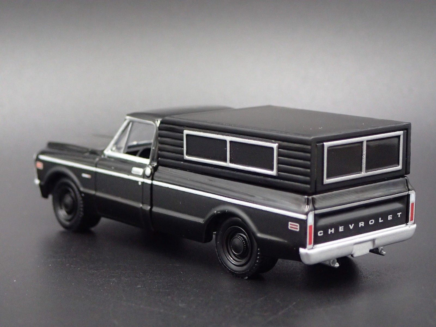 1972 72 CHEVY CHEVROLET C10 PICKUP TRUCK CAMPER 1/64 SCALE DIECAST MODEL CAR