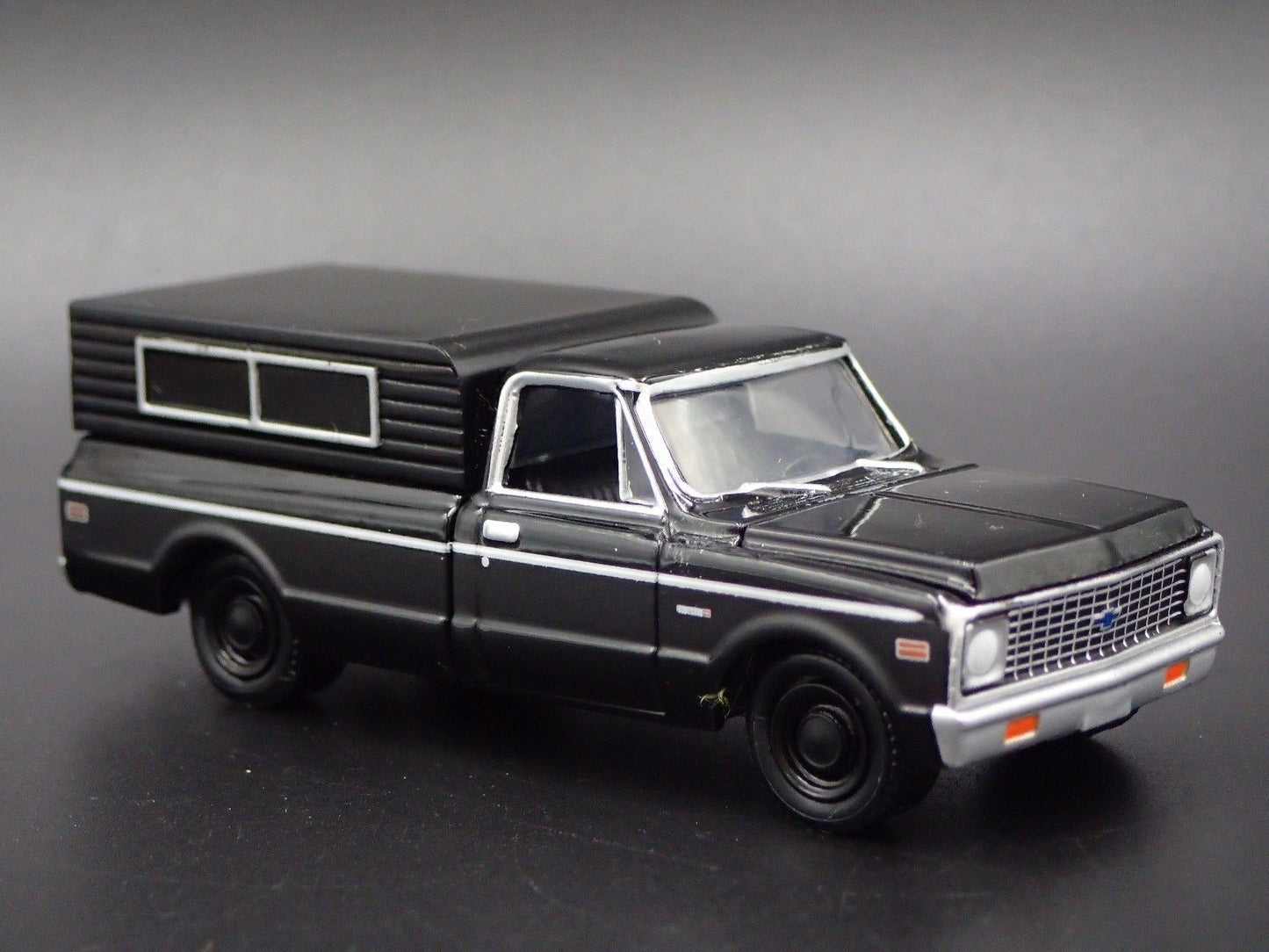 1972 72 CHEVY CHEVROLET C10 PICKUP TRUCK CAMPER 1/64 SCALE DIECAST MODEL CAR