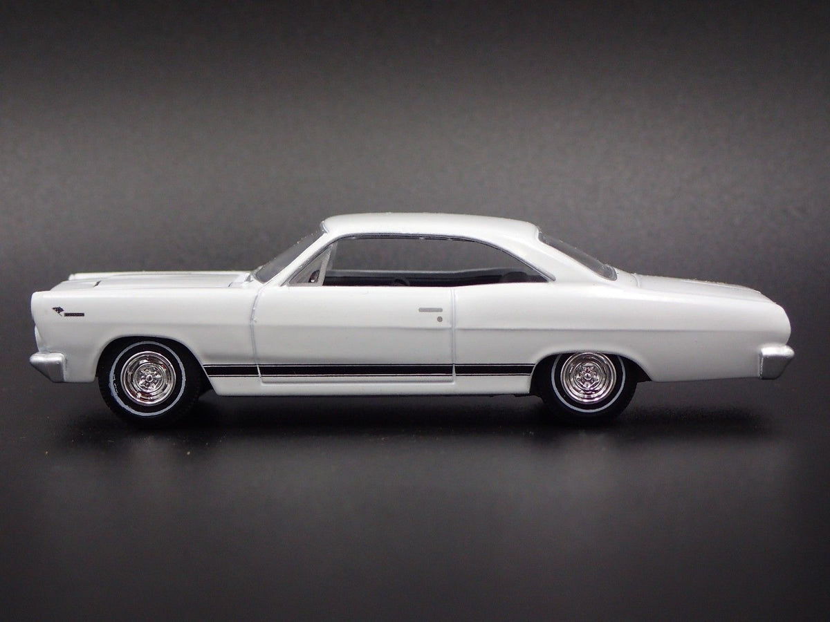 1966 66 MERCURY COMET CYCLONE WHITE 1:64 SCALE COLLECTIBLE DIECAST MODEL CAR