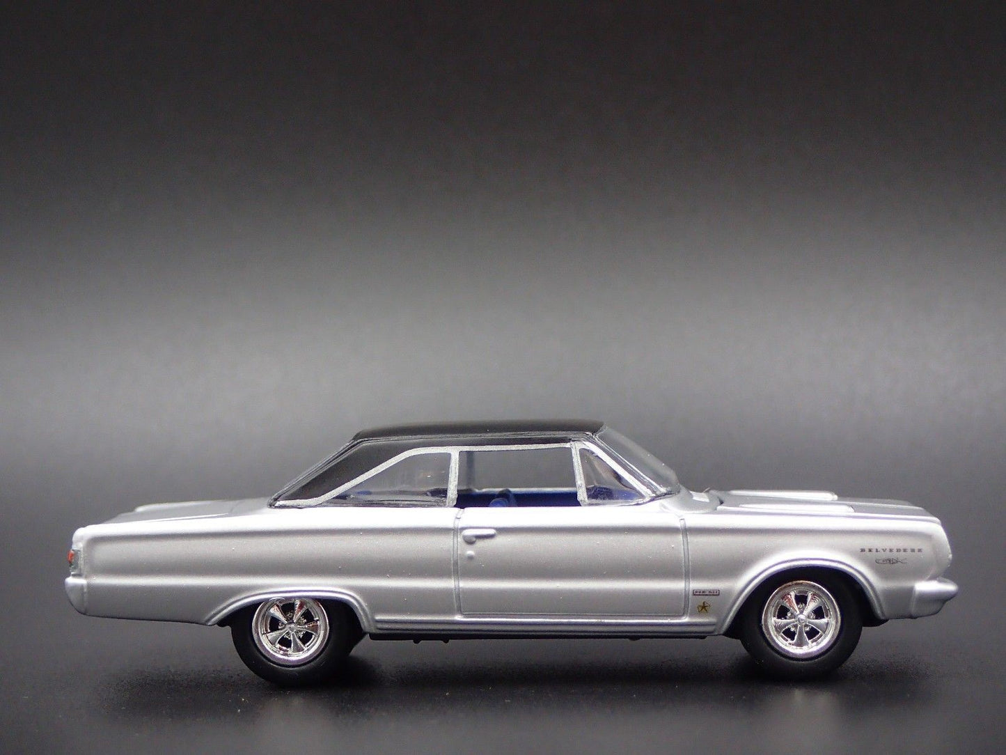 1967 67 PLYMOUTH GTX SILVER 1/64 SCALE COLLECTIBLE DIORAMA DIECAST MODEL CAR