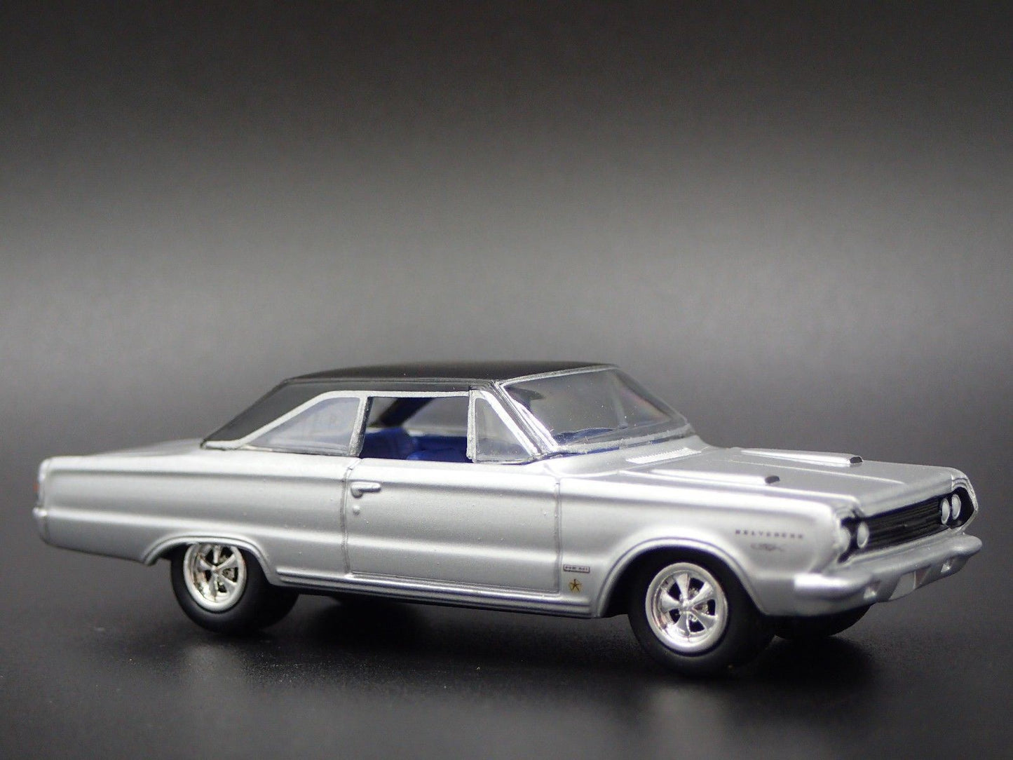 1967 67 PLYMOUTH GTX SILVER 1/64 SCALE COLLECTIBLE DIORAMA DIECAST MODEL CAR