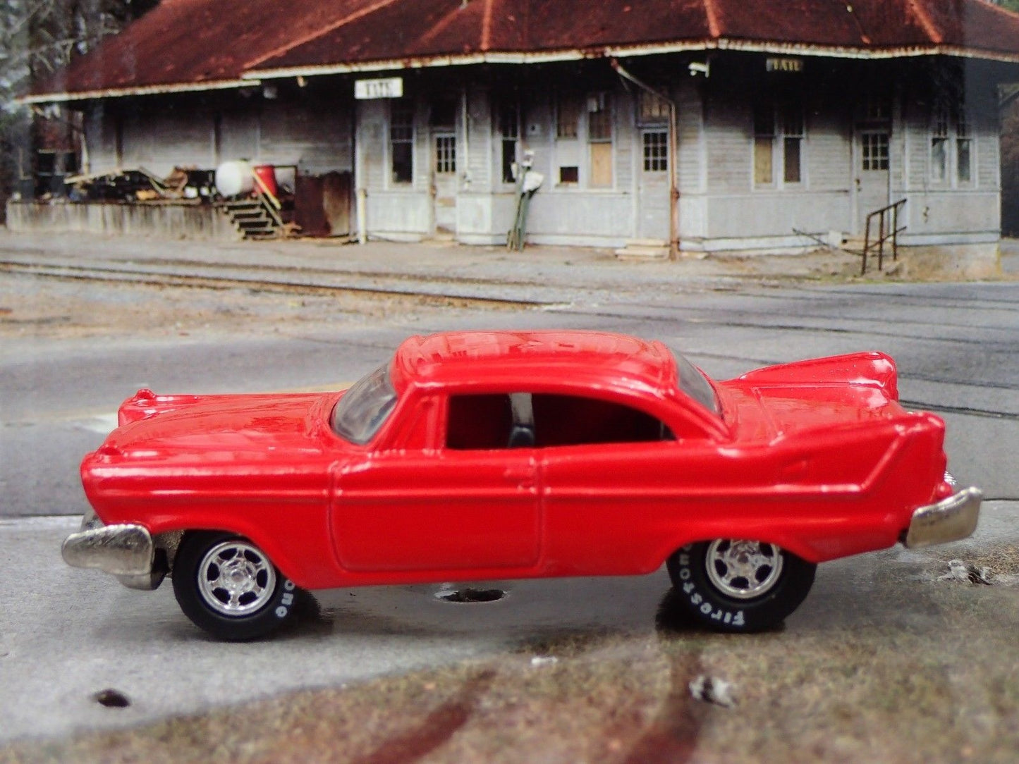 CHRISTINE 1958 58 PLYMOUTH RED 1/64 SCALE COLLECTIBLE DIORAMA DIECAST MODEL CAR