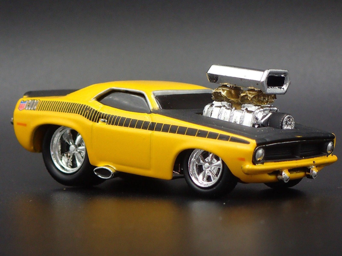 1970 70 PLYMOUTH AAR CUDA YELLOW 1:64 SCALE LIMITED DIORAMA DIECAST MODEL CAR-Burning Rubber Toy Company