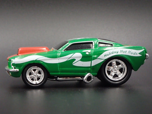 1966 66 FORD MUSTANG FASTBACK  1:64 SCALE COLLECTIBLE DIORAMA DIECAST MODEL CAR