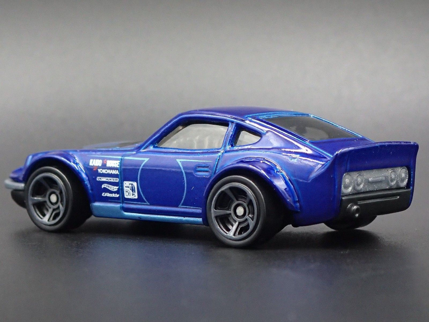 1970-1973 NISSAN FAIRLADY Z 240Z NEED FOR SPEED 1/64 SCALE DIECAST MODEL CAR
