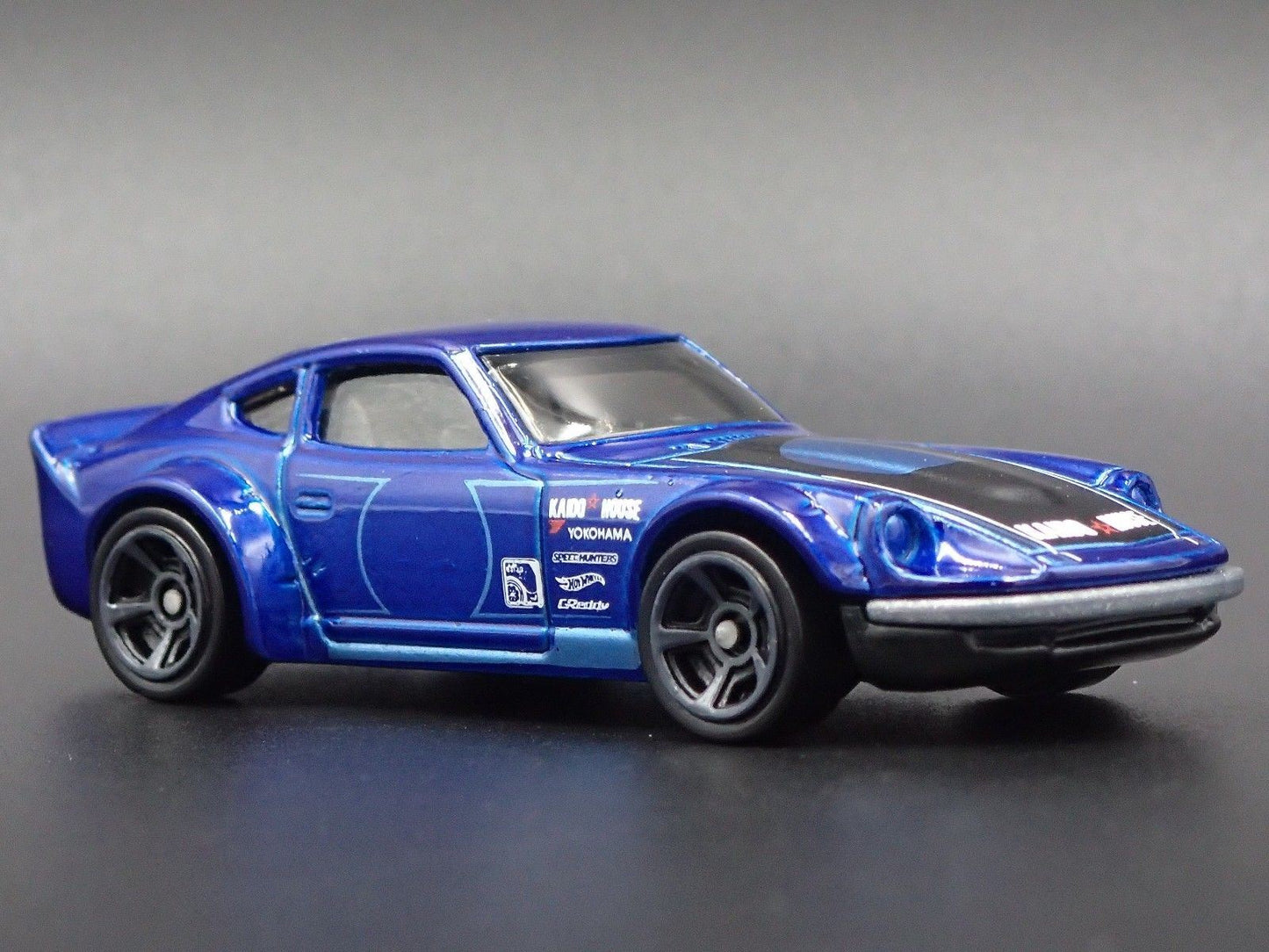 1970-1973 NISSAN FAIRLADY Z 240Z NEED FOR SPEED 1/64 SCALE DIECAST MODEL CAR