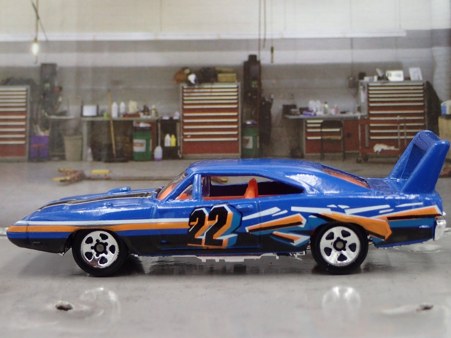 1969 69 DODGE CHARGER DAYTONA BLUE 1/64 SCALE COLLECTIBLE DIECAST MODEL CAR