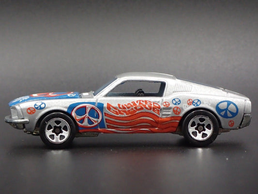 1968 68 FORD MUSTANG FASTBACK 1:64 SCALE COLLECTIBLE DIORAMA DIECAST MODEL CAR