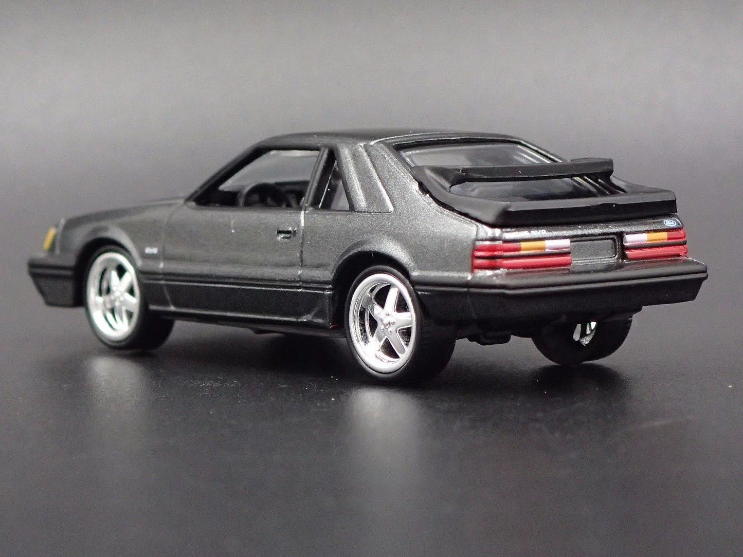 1984 84 FORD MUSTANG SVO FOX BODY GRAY 1/64 SCALE DIORAMA DIECAST MODEL CAR