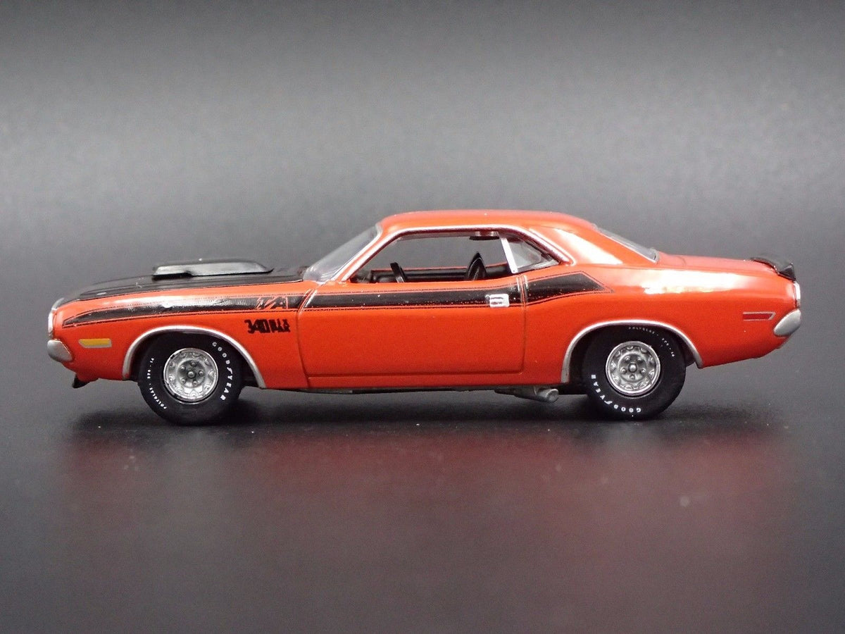1970 70 DODGE CHALLENGER TA 340 SIX PACK ORANGE 1/64 SCALE DIORAMA DIECAST MODEL CAR