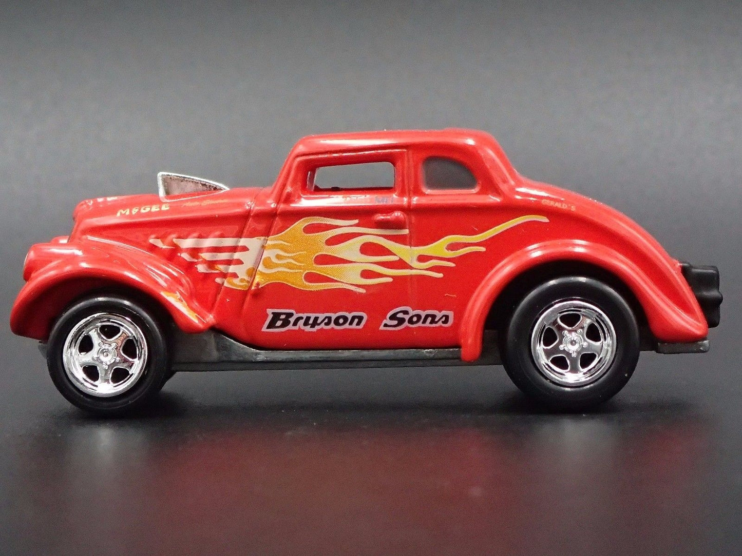 1933 33 WILLYS GASSER BRYSON & SONS 1:64 SCALE COLLECTIBLE DIECAST MODEL CAR