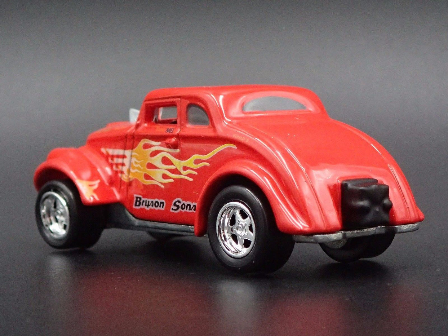 1933 33 WILLYS GASSER BRYSON & SONS 1:64 SCALE COLLECTIBLE DIECAST MODEL CAR