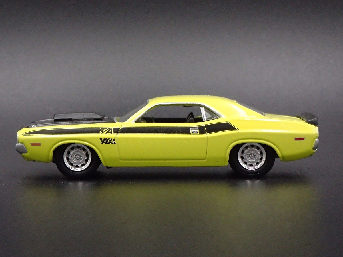 1970 70 DODGE CHALLENGER TA 1/64 SCALE COLLECTIBLE DIORAMA DIECAST MODEL CAR-Burning Rubber Toy Company