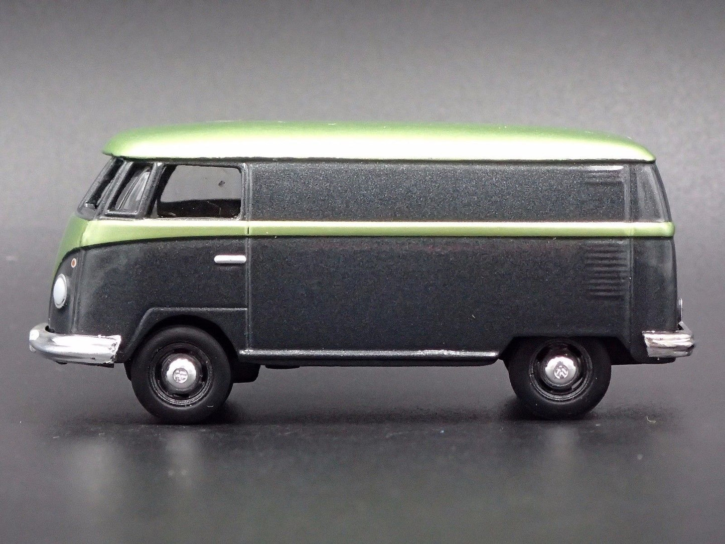1950-1967 VW VOLKSWAGEN TYPE 2 T1 PANEL VAN GREEN 1:64 SCALE DIECAST MODEL CAR