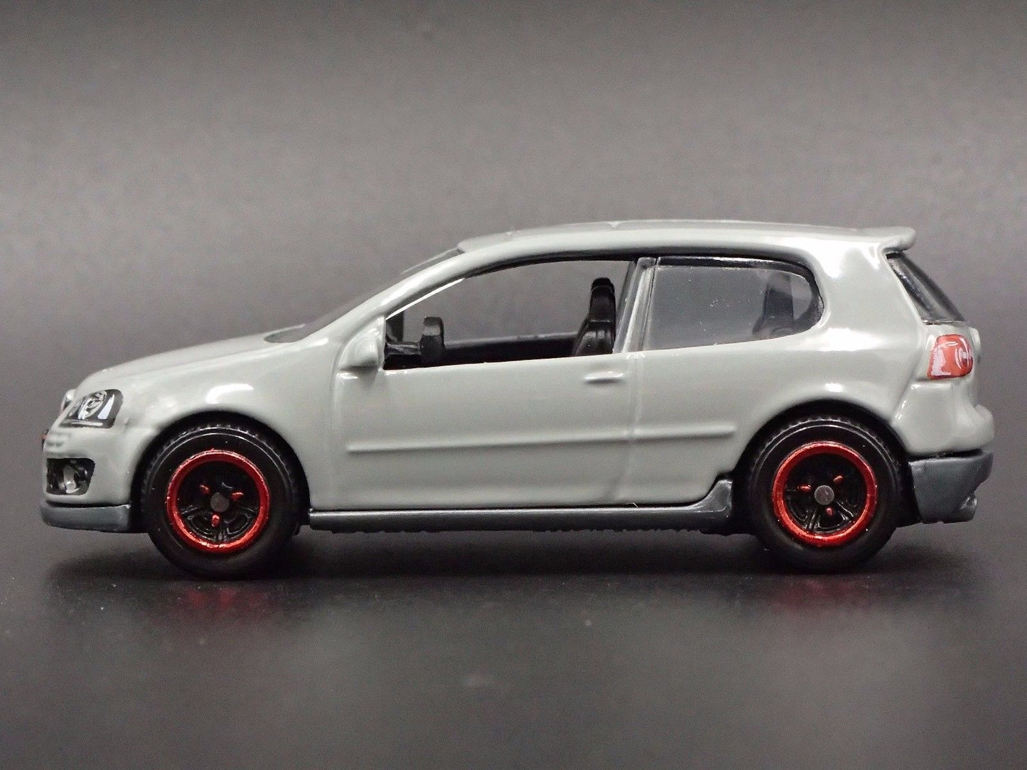 2003-2009 VW VOLKSWAGEN GOLF GTI MK5 1:64 SCALE COLLECTIBLE DIECAST MODEL CAR