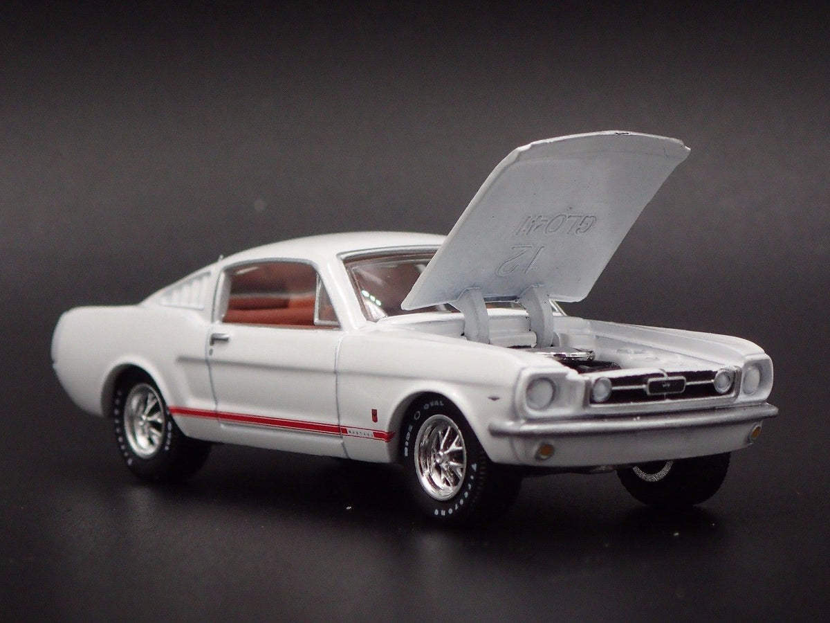 1965 FORD MUSTANG GT FASTBACK RARE 1/64 SCALE LIMITED DIORAMA DIECAST MODEL CAR-Burning Rubber Toy Company