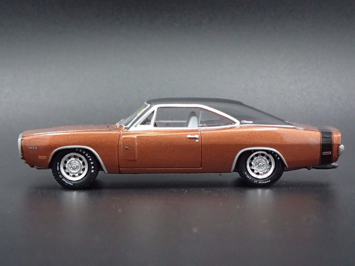 1970 70 DODGE CHARGER R/T HEMI 1:64 SCALE COLLECTIBLE DIECAST MODEL CAR