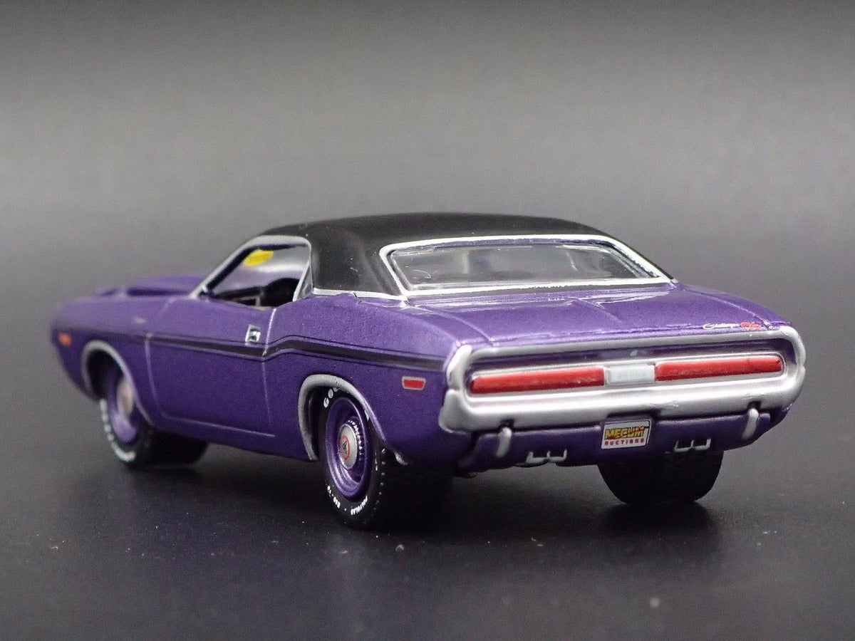1970 DODGE CHALLENGER R/T HEMI RARE 1:64 COLLECTIBLE DIORAMA DIECAST MODEL CAR-Burning Rubber Toy Company
