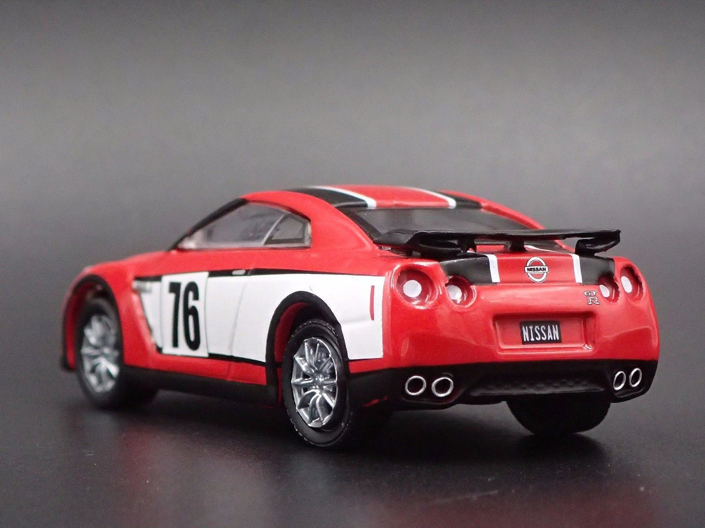 2007-2025 NISSAN GTR R35 SKYLINE RED RARE 1:64 SCALE DIORAMA DIECAST MODEL CAR