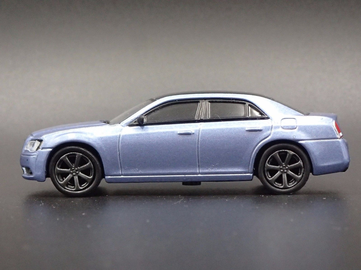 2011-2019 CHRYSLER 300 SRT MOPAR RARE 1:64 SCALE DIORAMA DIECAST MODEL CAR-Burning Rubber Toy Company