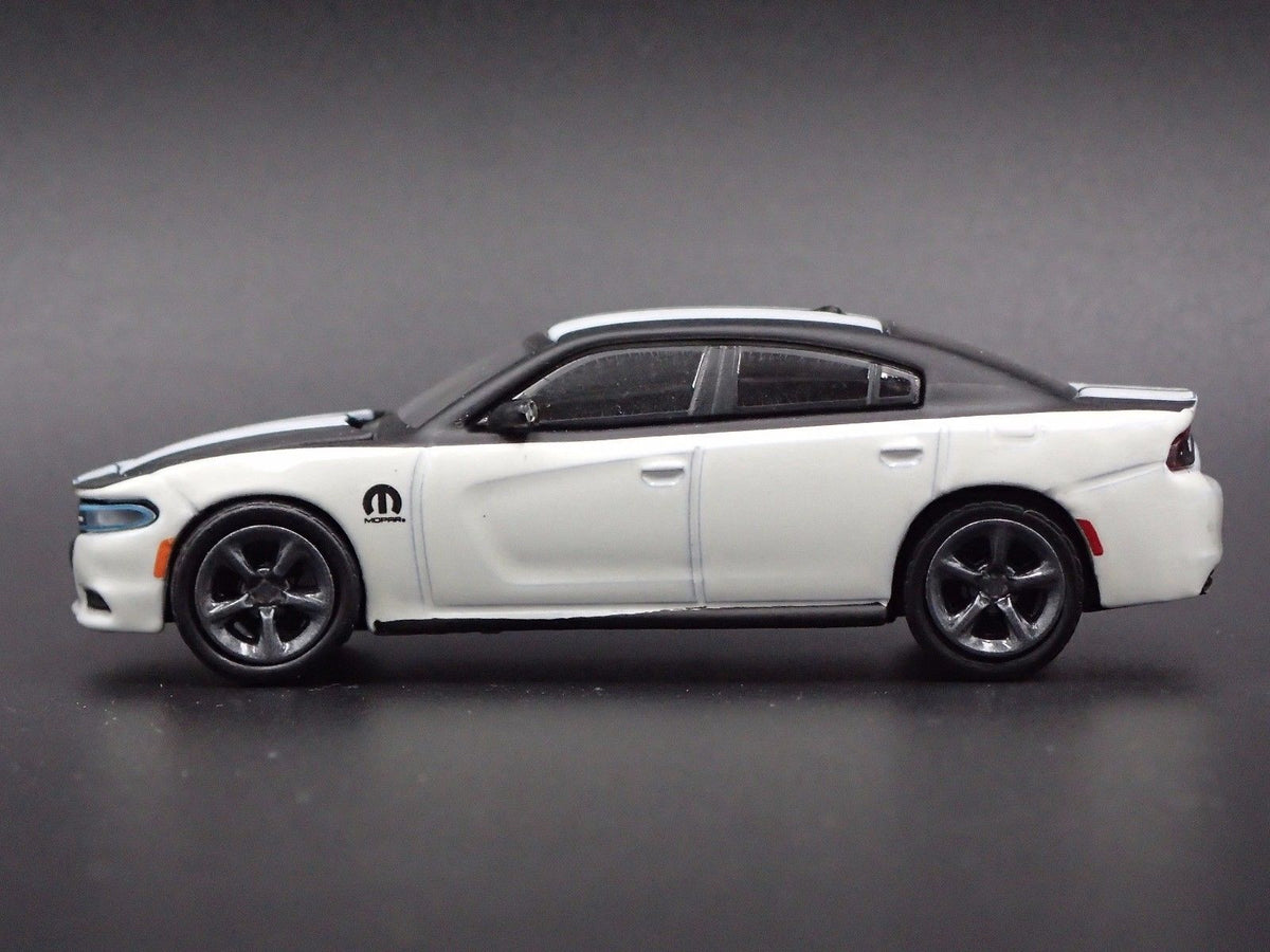 2017 DODGE CHARGER MOPAR RARE 1:64 COLLECTIBLE DIORAMA DIECAST MODEL CAR-Burning Rubber Toy Company