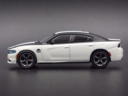 2017 DODGE CHARGER MOPAR RARE 1:64 COLLECTIBLE DIORAMA DIECAST MODEL CAR-Burning Rubber Toy Company