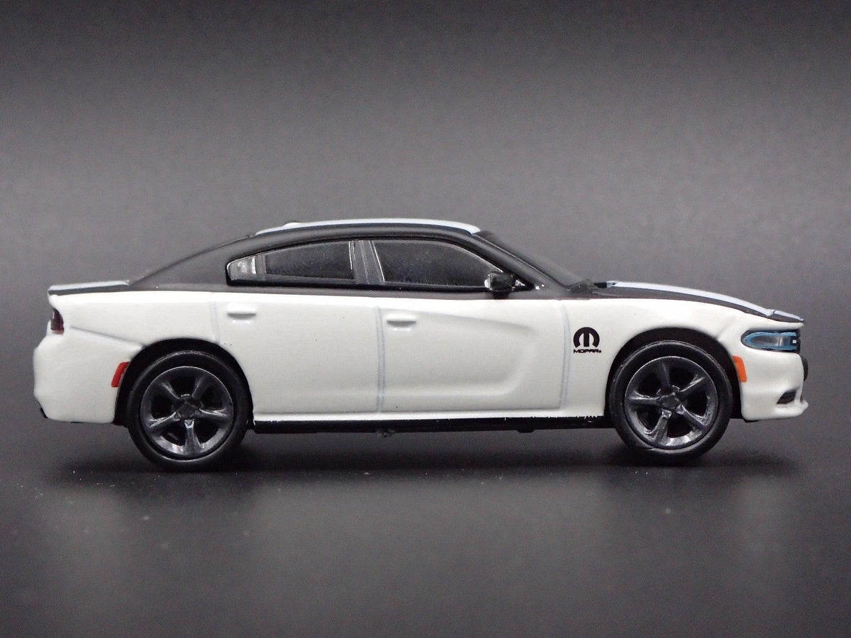 2017 DODGE CHARGER MOPAR RARE 1:64 COLLECTIBLE DIORAMA DIECAST MODEL CAR-Burning Rubber Toy Company